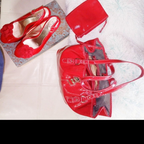 Nine West Handbags - 🌿🌿 Nine West like new red patent leather purse